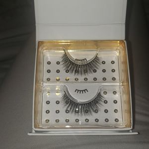 false eyelashes